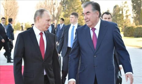 Presiden Rusia Vladimir Putin melakukan kunjungan ke ibu kota Tajikistan, Dushanbe yang menjadi perjalanan luar negeri pertama sejak dimulainya perang di Ukraina.