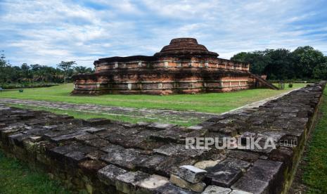 Suasana Candi Sulung yang merupakan bagian dari Candi Muara Takus di Provinsi Riau, Kamis (10/9/2020). Candi Muara Takus merupakan cagar budaya di Provinsi Riau yang dikenal sebagai situs candi Budha dan merupakan peninggalan dari zaman keemasan Kerajaan Sriwijaya. 