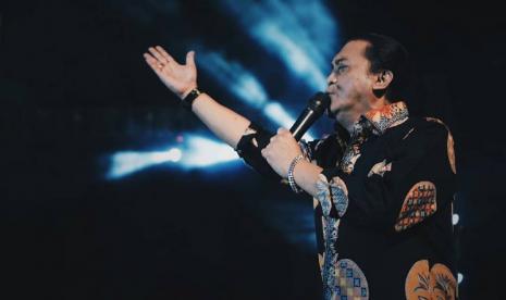 Didi Kempot: Didi Kempot diketahui sedang mempersiapkan konser bertajuk Konser Ambyar Tak Jogeti 