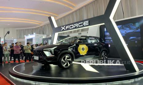 Debut peluncuran lokal Mitsubishi XForce di Gaikindo Indonesia International Auto Show (GIIAS) Semarang, Jawa Tengah, Rabu (18/10/2023). 