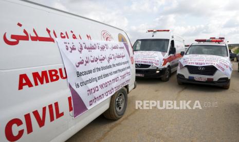 Ambulans-Ambulans Arab Saudi Masuki Gaza