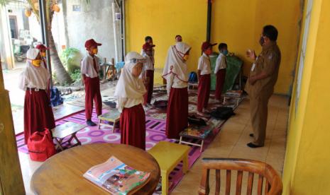 Berkah Pandemi, Aplikasi Pemindai Dokumen Jadi Incaran Siswa dan Guru. (FOTO: Sufri Yuliardi)