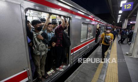 KAI mencatatkan angka penumpang mencapai hingga 2,5 juta pada momen libur panjang atau long weekend Kenaikan Isa Almasih. (ilustrasi)