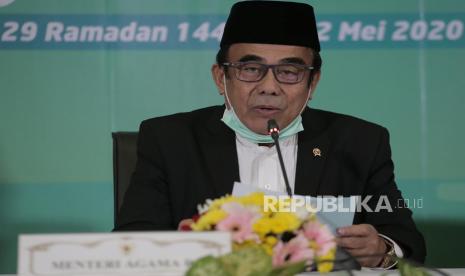 Menag Umumkan Protokol Kembali ke Rumah Ibadah Besok. Foto: Menteri Agama Fachrul Razi menyampaikan hasil Sidang Isbat untuk menentukan 1 Syawal 1441 Hijriah atau Hari Raya Idul Fitri 2020 Masehi di Jakarta, Jumat (22/5/2020). Pemerintah menetapkan Hari Raya Idul Fitri 1 Syawal 1441 Hijriah jatuh pada hari Minggu, 24 Mei 2020