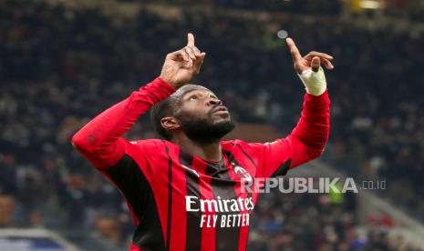  Bek AC Milan Fikayo Tomori.