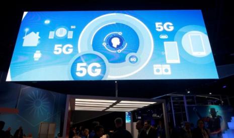 Kalau Ponsel 5G Masuk Indonesia, Berapa Kisaran Harganya?. (FOTO: Reuters/Steve Marcus)