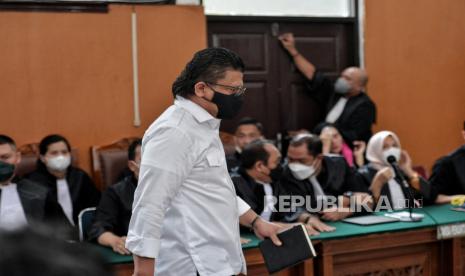 Terdakwa Ferdy Sambo  saat menjalani sidang vonis kasus dugaan pembunuhan berencana terhadap Brigadir J di Pengadilan Negeri Jakarta Selatan, Senin (13/2/2023). Majelis Hakim menjatuhkan vonis terhadap terdakwa Ferdy Sambo dengan hukuman mati.