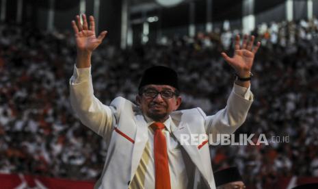 Ketua Majelis Syuro PKS Salim Assegaf Al Jufri menghadiri Milad ke-20 PKS di Istora Senayan, Jakarta, Ahad (29/5/2022). Milad ke-20 PKS yang dihadiri oleh ribuan anggota simpatisan PKS, ketua umum partai dan tokoh-tokoh nasional itu bertemakan Kolaborasi Melayani Indonesia. Republika/Putra M. Akbar 