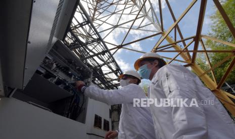 Direksi memeriksa jaringan 5G XL Axiata saat peluncuran di Badung, Bali. Lippo Group menyatakan akuisisi saham PT Link Net Tbk (LINK) oleh PT XL Axiata Tbk dan Grup Axiata Berhad senilai Rp 8,72 triliun. Dari keterbukaan informasi, Grup XL Axiata telah sepakat dengan para pemegang saham LINK untuk melakukan akuisisi terhadap 1,81 miliar saham atau sekitar 66,03 persen dari jumlah saham disetor dan modal ditempatkan. 