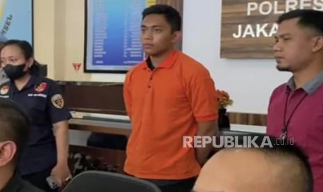 Tersangka kasus penganiayaan Mario Dandy Satriyo dihadirkan dalam rilis yang digelar Kepolisian di Polres Jakarta Selatan. Kasus Mario Dandy Satriyo saat ini tengah viral di media sosial. (ilustrasi)