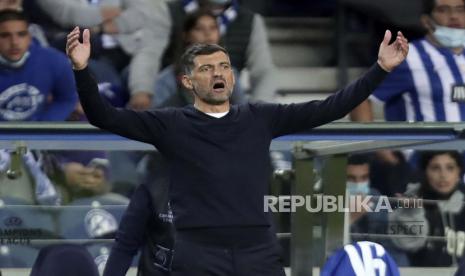  Pelatih FC Porto, Sergio Conceicao.