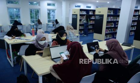 Semua pihak diharapkan bersatu melawan pembajakan buku.