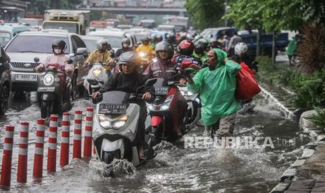 Prakiraan Cuaca Hari Ini, Jabodetabek Hujan Saat Siang