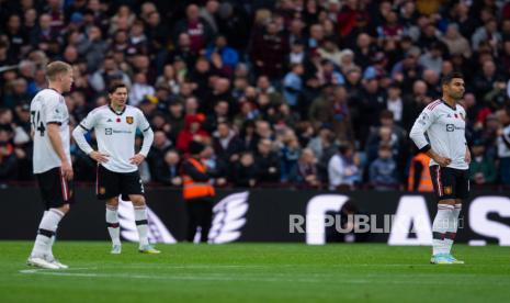  Manchester United kalah atas tuan rumah Aston Villa dengan skor 1-3 di Villa Park, London, Inggris, Ahad (6/11/2022).