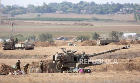  Wakil Presiden Ma’ruf Amin menyerukan agar perang antara kelompok Hamas Palestina dan Israel segera dihentikan karena sudah menelan ribuan korban jiwa.