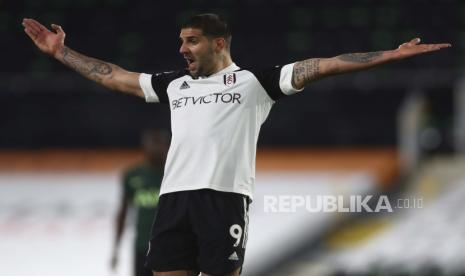 Striker Fulham, Aleksandar Mitrovic. 