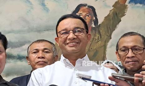 Capres Koalisi Perubahan Anies Baswedan saat menghadiri acara deklarasi Garda Matahari di Gedung Joeang, Jakarta Pusat, Jumat (17/11/2023).