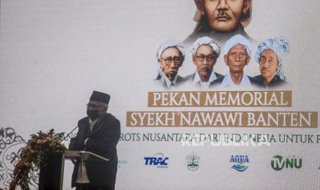 Rais Aam PBNU KH. Miftahul Akhyar memberikan sambutan pada acara Pekan Memorial Syekh Nawawi di Hotel Sultan, Jakarta, Selasa (8/2/2022). Pada acara tersebut PBNU meresmikan nama jalan Syekh Nawawi Banten yang berlokasi di Kampung Kebantenan, Cilincing, Jakarta Utara serta meluncurkan buku kompilasi 11 buah kitab karya ulama Nusantara dari abad 17-20 masehi dan mengadakan pameran Sejarah Peradaban dan Turats Ulama Nusantara. Republika/Putra M. Akbar