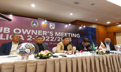 Konferensi pers PT Liga Indonesia Baru dan PSSI setelah Owners Meeting Liga 2 2022/2023 di Hotel Sultan; Jakarta; Selasa (24/1/2024).