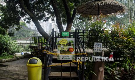 Suasana salah satu fasilitas Kebun Binatang Bandung. Penutupan imbas PPKM membuat Kebun Binatang Bandung sulit memenuhi kebutuhan pakan hewannya.