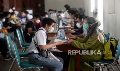 Kabupaten Madiun targetkan 80 persen pelajar akan divaksinasi Covid-19.