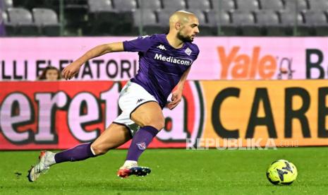 Gelandang Fiorentina asal Maroko, Sofyan Amrabat. Manchester United mengincar Amrabat pada bursa transfer musim panas ini.