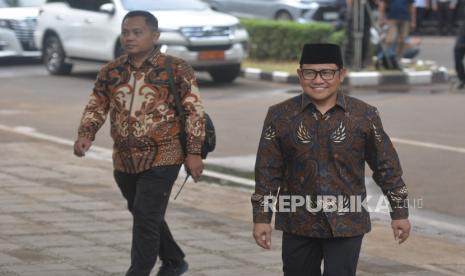 Ketua Umum PKB Muhaimin Iskandar tiba di kediaman Presiden Terpilih Prabowo Subianto, Kertanegara, Jakarta Selatan, Senin (14/10/2024). Presiden Terpilih Prabowo Subianto memanggil sejumlah tokoh yang diyakini bakal menjadi calon menteri/kepala lembaga negara untuk pemerintahan baru ke depan.