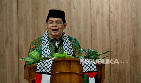 Sekjen Majelis Ulama Indonesia (MUI) Amirsyah Tambunan mendesak disahkannya Kitab Undang-Undang Hukum Pidana (KUHP) yang memuat pasal tentang perzinahan. 