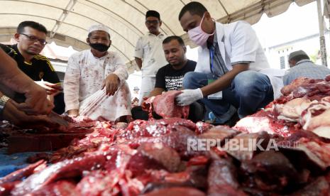 Pendistribusian Daging Dam di Tanah Haram atau di Luar? (ilustrasi).