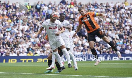 Striker Tottenham Hotspur, Harry Kane, mencetak gol saat timnya menang 5-1 atas Shakhtar Donetsk di laga pramusim, Ahad (6/8/2023).