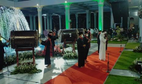 Parade Bedug Ramaikan Takbir Akbar di Masjid Al Akbar Surabaya