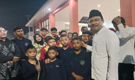 mensos-gus-ipul-siapkan-pedoman-antisipasi-perundungan-di-sekolah-rakyat