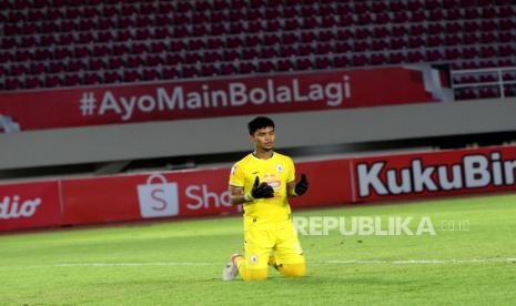 Kiper Miswar Saputra merapat ke Persik Kediri.