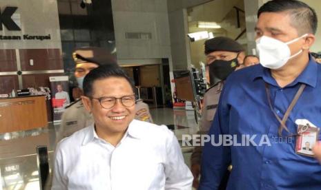 Ketua Umum Partai Kebangkitan Bangsa (PKB), Muhaimin Iskandar atau Cak Imin usai menjalani pemeriksaan sebagai saksi dalam kasus rasuah pengadaan sistem proteksi Tenaga Kerja Indonesia (TKI) tahun 2012 di Gedung Merah Putih KPK, Jakarta Selatan, Kamis (7/9/2023).