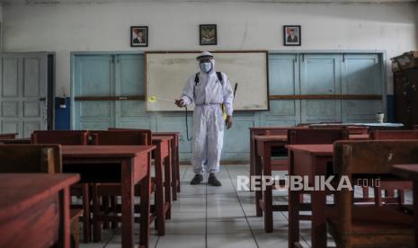 Ambon akan memulai sekolah tatap muka tingkat SMP dan SMA.