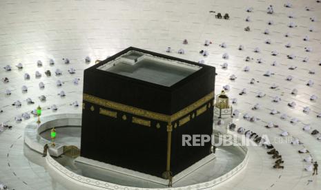 Sholat di Masjidil Haram Disetop, Siap Terima Jamaah Haji