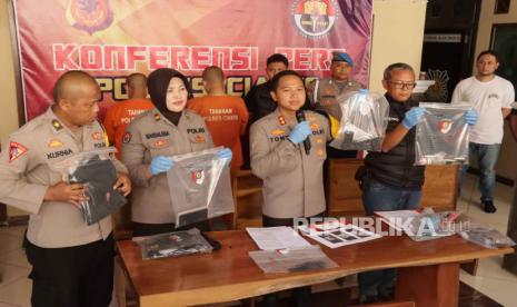 Polres Ciamis menunjukkan barang bukti kasus pencurian domba saat konferensi pers, Sabtu (28/10/2023).