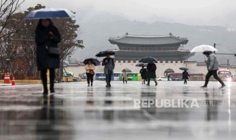 Pekerja di Seoul, Korea Selatan. (Ilustrasi).