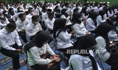 Ketua Persatuan Guru Republik Indonesia (PGRI) Jawa Timur, Teguh Sumarno, memastikan akan terus mengawal pengangkatan guru honorer dalam program penerimaan Aparatur Sipil Negara Pegawai Pemerintah dengan Perjanjian Kerja (ASN PPPK).  (ilustrasi).