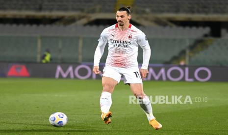 Ibrahimovic: AC Milan Tekan Saya untuk Perpanjang Kontrak