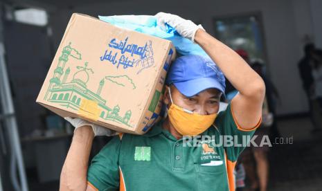 Ratusan Dhuafa Terdampak Corona Terima Sembako Undip. Foto ilustrasi.