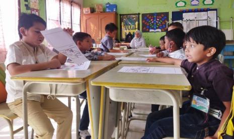 SDIT dan TKIT Azkiya Gelar Observasi dan Wawancara Orang Tua Calon Siswa