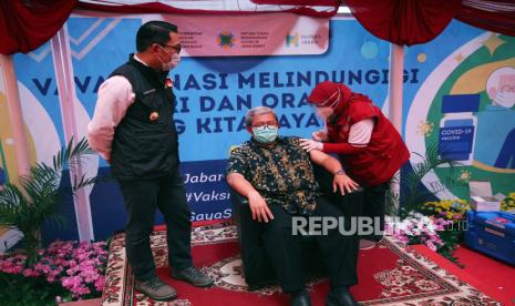 Hoaks Vaksinasi Massal di Gedung Sate dan Pakuan Bermunculan