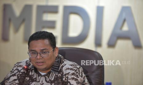 Ketua Bawaslu Rahmat Bagja memberikan keterangan terkait isu aktual pada tahapan kampanye di Kantor Bawaslu, Jakarta, Selasa (19/12/2023). 22 hari awasi kampanye, Bawaslu lakukan 90.716 upaya pencegahan, tangani 70 dugaan pelanggaran, 126 dugaan pelanggaran konten internet (siber) terkait Pemilu, dan menyelesaikan 13 sengketa proses antar-peserta Pemilu.