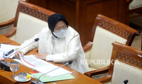 Menteri Sosial Tri Rismaharini