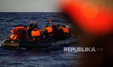 Lembaga swadaya masyarakat asal Jerman, Humanity mengatakan Italia mengizinkan anak kecil dan orang yang membutuhkan pengobatan medis