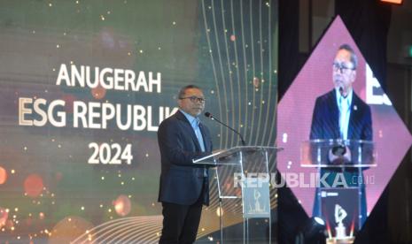 Trade Minister Zulkifli Hasan gave a speech at the ESG Republika 2024 Anugerah event in Jakarta, Thursday (19/9/2024).