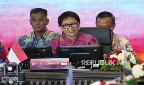 Menteri Luar Negeri Retno Marsudi bertemu dengan delapan pemimpin perusahaan multinasional Denmark di Kopenhagen pada Rabu, guna mengundang perus