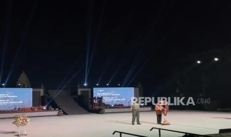 Wakil Presiden Maruf Amin saat meresmikan pembukaan ASEAN Tourism Forum (ATF) 2023 di Kompleks Candi Prambanan, Sleman, Daerah Istimewa Yogyakarta, Jumat (3/02/2023). 