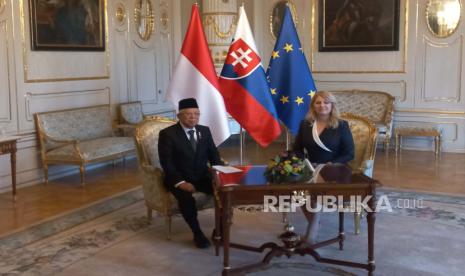 Wakil Presiden KH Maruf Amin saat bertemu dengan Presiden Slovakia Zuzana Caputova di Istana Presiden Slovakia di Bratislava, Senin (27/11/2023). 